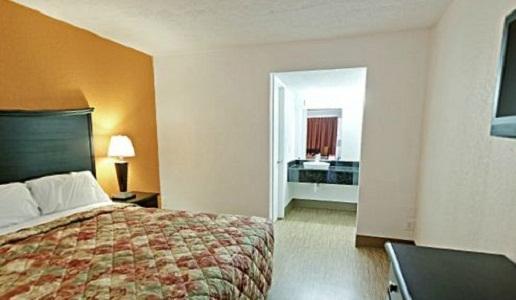 Econo Lodge เมโทรโปลิส ห้อง รูปภาพ